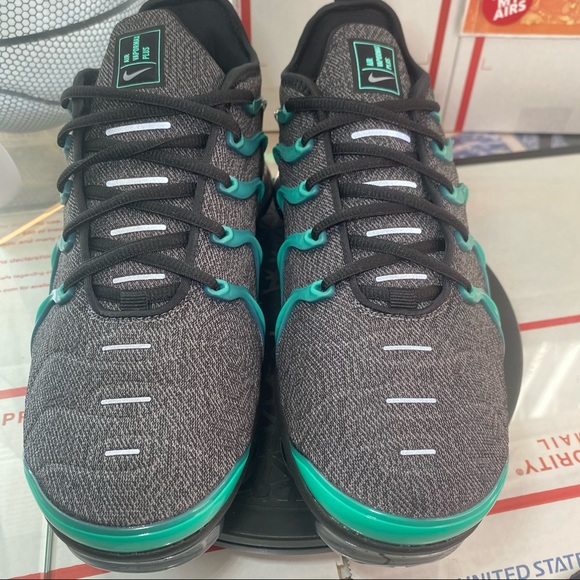 🆕 Nike Air VaporMax Plus 'Eagles' - Picture 4 of 13